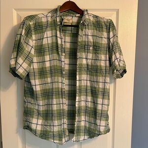 Casual Green and White Plaid Button-Down Shirt